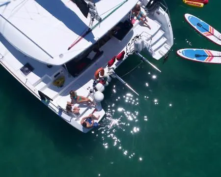 Luxury Yacht In 보트호텔 리스본